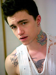 Jake Bass and Tommy Defendi Fuck!, Added: 2012-07-04 by Cocky Boys