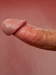 Cameron Kincade strokes dick, Added: 2013-01-04 by Men Over 30