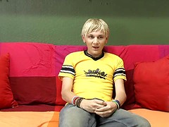 Gene's Little Blue Friend, Added: 2013-01-25 by Boy Crush