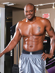 Bald ebony muscle man Diesel Washington, Added: 2013-05-18 by Suite703