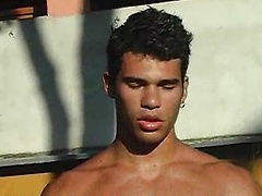 Kaio Felipe workout and strokes dick outdoors, Added: 2013-05-26 by Keumgay