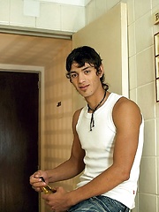 Twink Strips Naked, Added: 2013-09-07 by Boys Halfway House