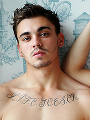 Jake Bass Nails Asher Hawk!, Added: 2013-10-29 by Cocky Boys