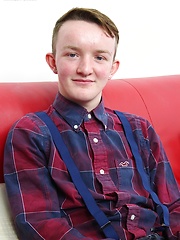 Smooth twink Brett Wright busts a nut over his stomach., Added: 2013-12-04 by YoungStraightBoys