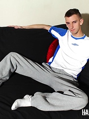 Skinny dude Sky James wanking off his dick, Added: 2014-05-03 by Hard Brit Lads
