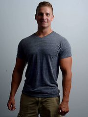 Damien Crosse & Logan Vaughn: Massage Fuck, Added: 2014-08-04 by Dominic Ford