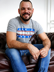 New mates - The beautiful Romain Deville joins us, Added: 2016-12-28 by Bentley Race