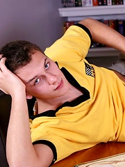 Alexander the Twink, Added: 2017-02-28 by YoungStraightBoys