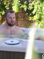 New Guy Drew Andrews Hires In-Home Trainer Bryce Beckett For More Than Just A Workout, Added: 2023-06-14 by East Boys