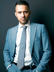 UNWRAPPED. Starring ROBBIE ROJO & SALVADOR MENDOZA, Added: 2019-01-24 by Men at Play